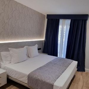 Ch La Petite Maison - Boutique - Madrid