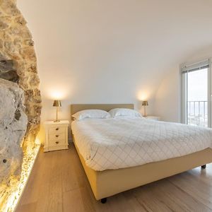 Casa Boutique By Capri 5 Senses